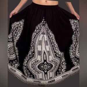 Bohemian Black & White Print Maxi Skirt